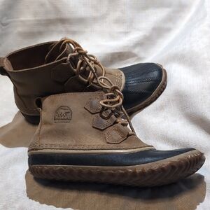 Sorel Out And About Tan and Black Waterproof Duck Boots Leather